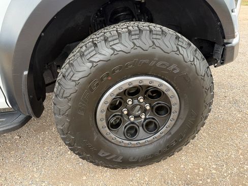 Used 2025 Ford F150 Raptor AWD/4WD image 9