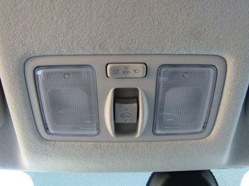 Used 2022 Hyundai Venue SEL image 47