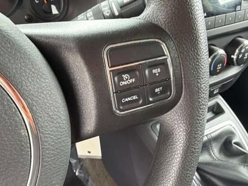 Used 2017 Jeep Patriot Sport AWD/4WD image 10