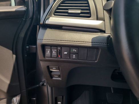 Used 2025 Honda Odyssey Touring image 17