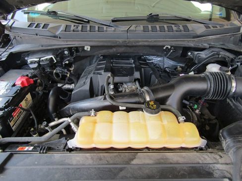 Used 2017 Ford F150 XLT w/ Equipment Group 302A Luxury AWD/4WD image 28