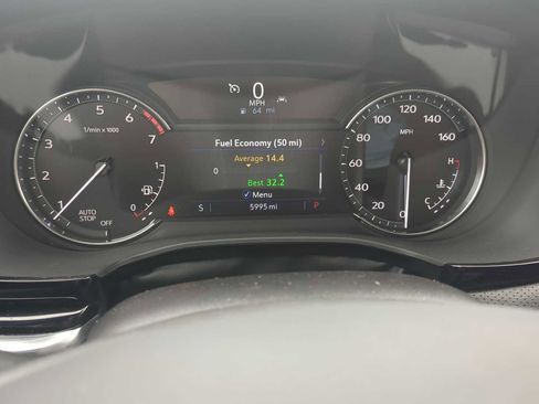 Used 2025 Cadillac XT6 Luxury image 17