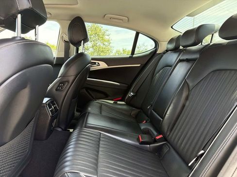 Used 2021 Genesis G70 2.0T w/ Elite Package RWD image 18