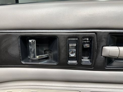 Used 1996 Chevrolet Caprice SS image 11