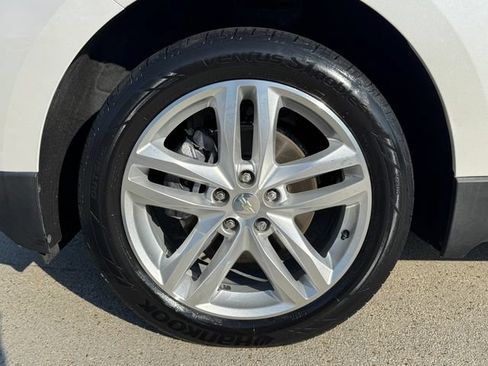 Used 2020 Chevrolet Equinox Premier AWD/4WD image 10