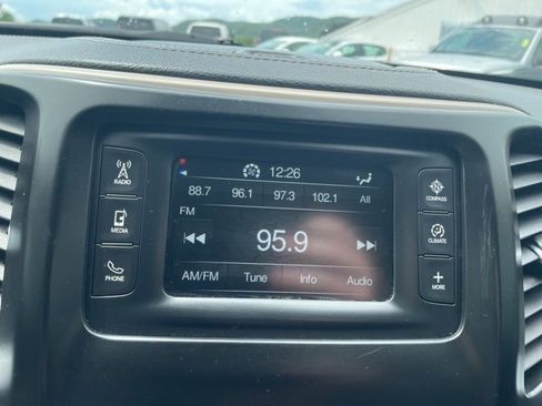 Used 2015 Jeep Cherokee Latitude image 16