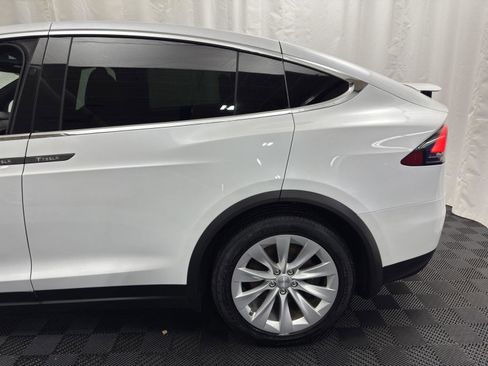 Used 2020 Tesla Model X Long Range image 7