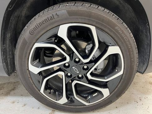 Used 2025 Chevrolet Trax RS w/ Driver Confidence Package FWD image 34