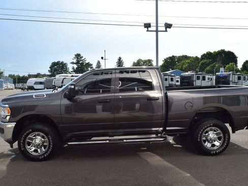Used 2024 RAM 2500 Tradesman w/ Chrome Appearance Group AWD/4WD image 5