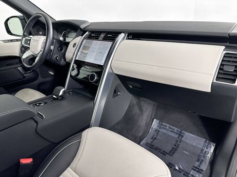 Certified 2023 Land Rover Discovery S R-Dynamic AWD/4WD image 30
