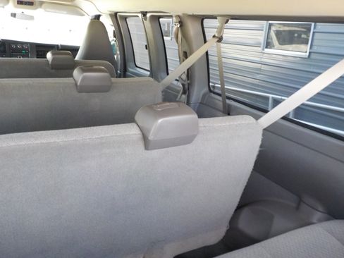 Used 2017 Chevrolet Express 3500 LT w/ LT Preferred Equipment Group RWD image 20