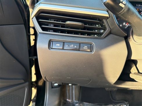 Used 2022 Nissan Altima 2.5 SV image 17