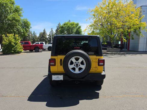Used 2020 Jeep Wrangler Sport AWD/4WD image 12