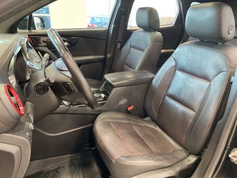 Used 2019 Chevrolet Blazer RS w/ Sun and Wheels Package image 11