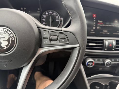 Used 2019 Alfa Romeo Giulia AWD w/ Cold Weather Package image 32