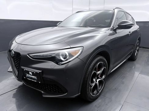 Used 2023 Alfa Romeo Stelvio Veloce AWD/4WD image 27