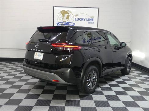 Used 2023 Nissan Rogue S FWD image 10