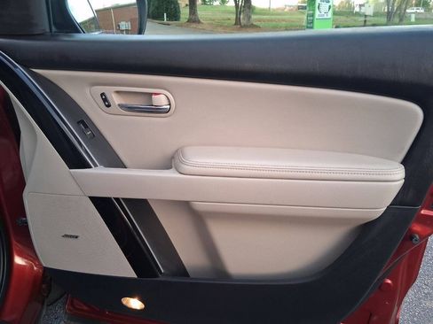 Used 2010 MAZDA CX-9 Touring w/ Moonroof & Bose Audio Pkg FWD image 22