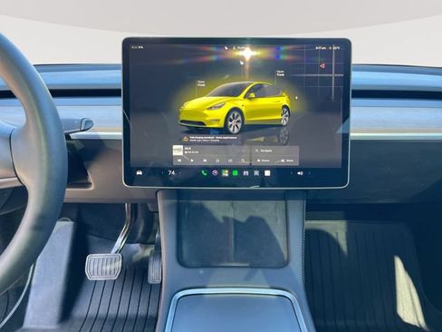 Used 2023 Tesla Model Y Long Range AWD/4WD image 19