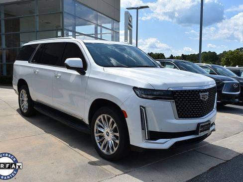 Used 2021 Cadillac Escalade ESV Premium Luxury w/ LPO, Illumination Package image 11