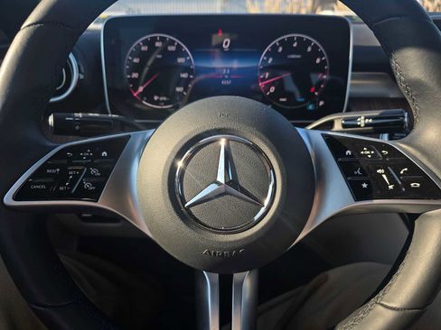 Used 2025 Mercedes-Benz C 300 Sedan image 24