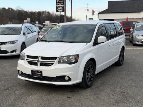 Used 2019 Dodge Grand Caravan GT FWD image 1