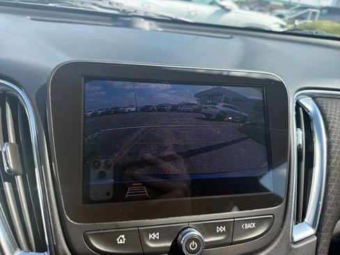 Used 2020 Chevrolet Malibu LT FWD image 20