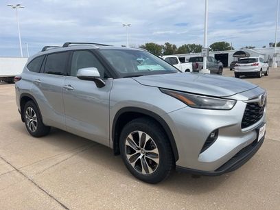 Used 2022 Toyota Highlander XLE
