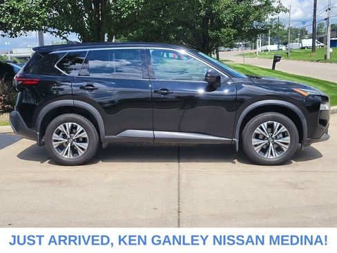 Certified 2023 Nissan Rogue SV AWD/4WD image 2