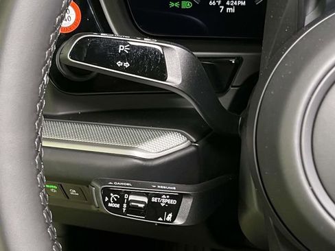 New 2026 Porsche Cayenne image 38