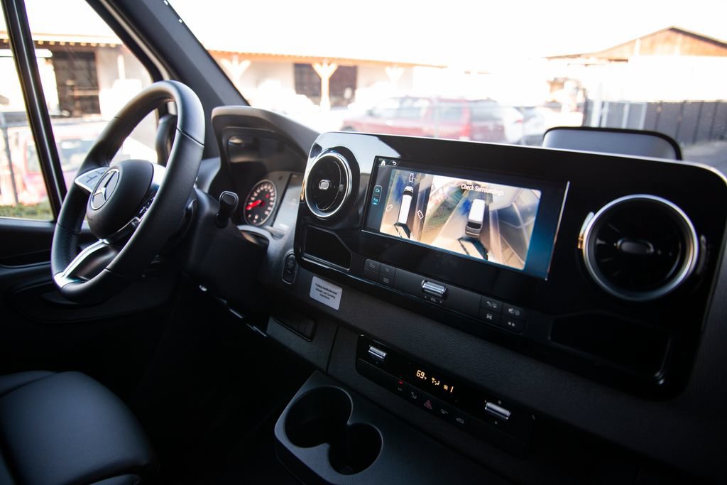New 2026 Mercedes-Benz Sprinter 2500 image 16