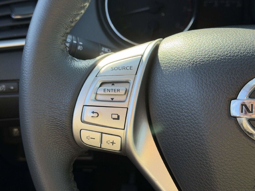 Used 2015 Nissan Rogue SL w/ SL Premium Package AWD/4WD image 21