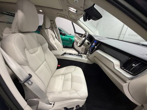 Used 2023 Volvo XC60 B5 Plus w/ Climate Package AWD/4WD image 37