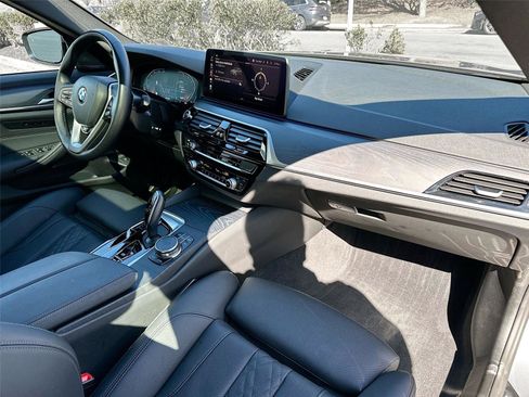Certified 2023 BMW 530i xDrive w/ Premium Package image 30