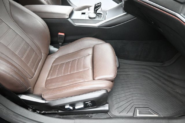 Used 2020 BMW 330i Sedan w/ Premium Package RWD image 29