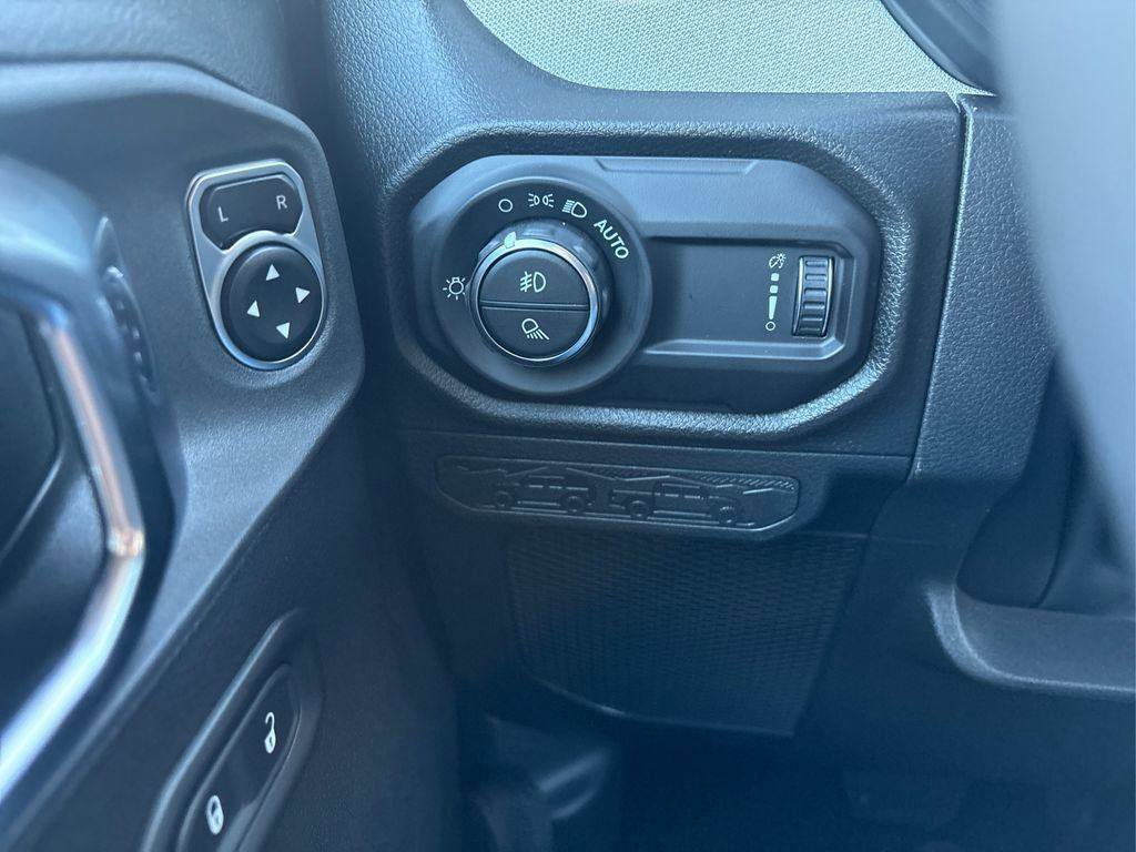 New 2026 Jeep Gladiator Sport AWD/4WD image 15
