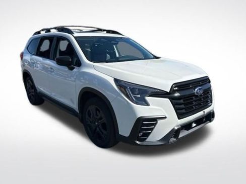 Used 2025 Subaru Ascent Bronze Edition w/ Onyx Package image 3