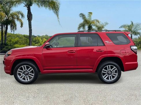 Used 2022 Toyota 4Runner TRD Sport image 2