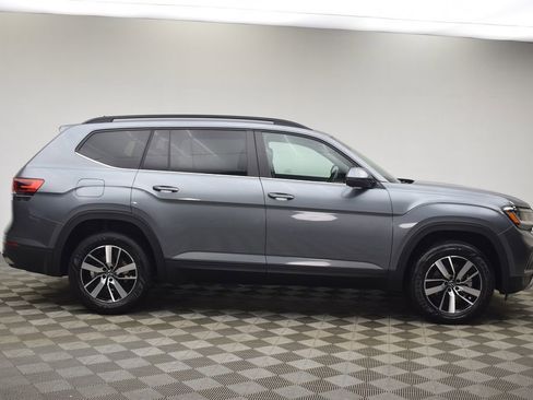 Used 2022 Volkswagen Atlas SE image 14