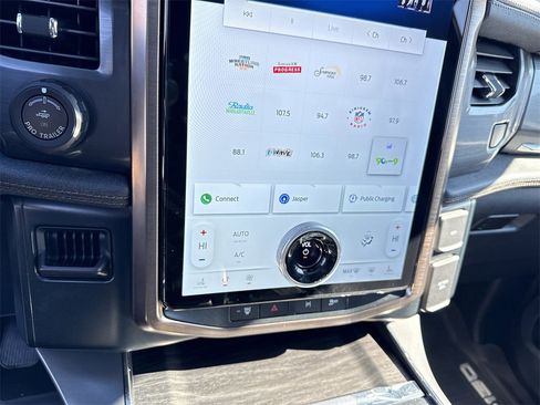 Used 2025 Ford F150 Lightning Lariat image 32