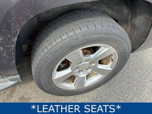 Used 2015 Chevrolet Suburban LT AWD/4WD image 9