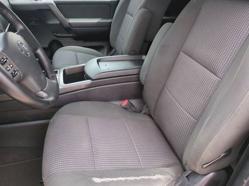 Used 2011 Nissan Titan SV w/ SV Value Truck Pkg AWD/4WD image 16