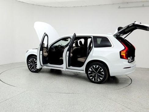 New 2026 Volvo XC90 T8 Plus image 12