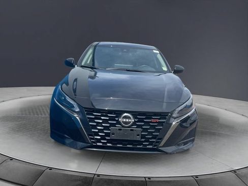 Used 2024 Nissan Altima 2.5 SR w/ SR Premium Package AWD/4WD image 8