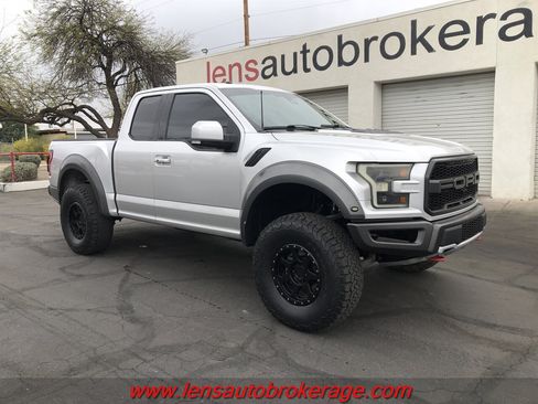Used 2017 Ford F150 Raptor w/ Equipment Group 802A Luxury AWD/4WD image 2