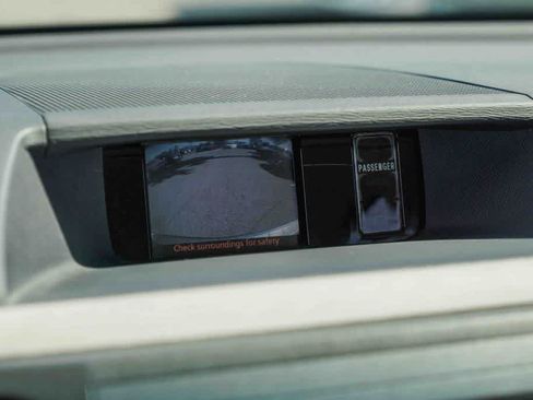 Used 2012 Toyota Sienna LE w/ Towing Pkg FWD image 22