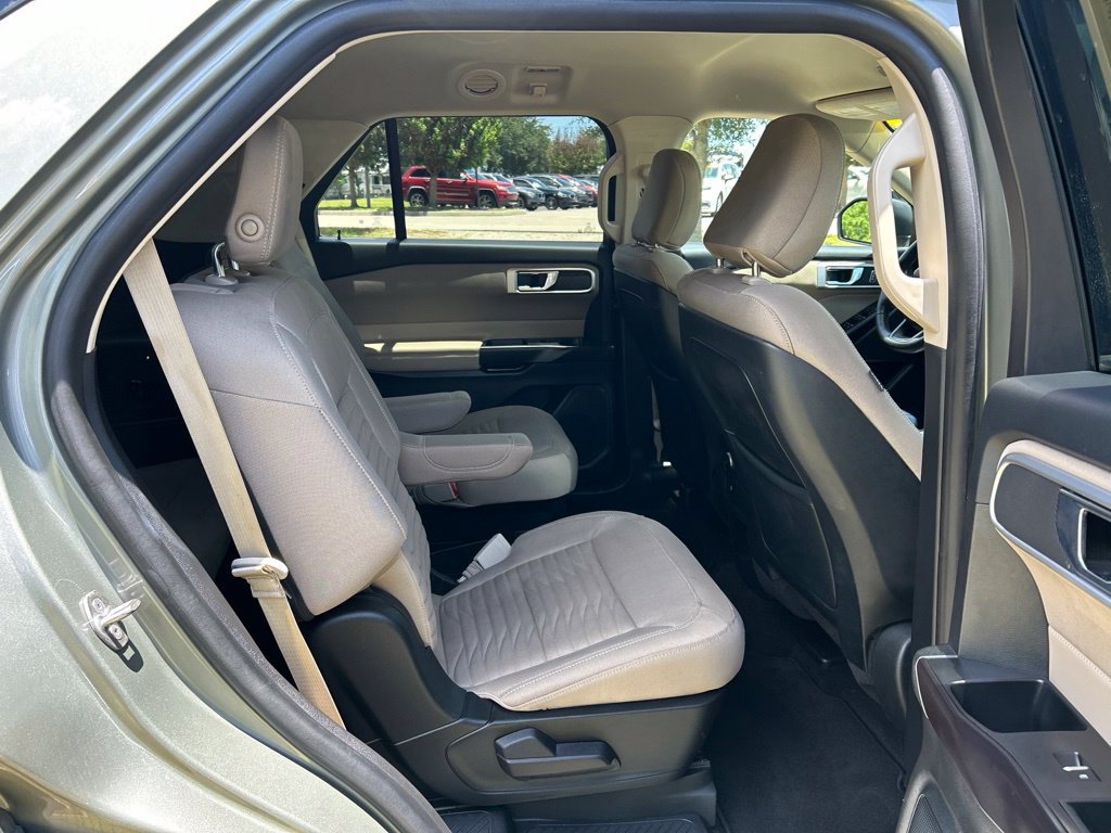 Used 2020 Ford Explorer XLT w/ Comfort Package RWD image 43