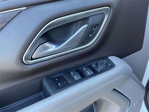 Used 2022 Chevrolet Tahoe Z71 w/ Z71 Off-Road Package image 19