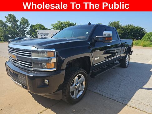 Used 2015 Chevrolet Silverado 2500 High Country w/ Duramax Plus Package AWD/4WD image 6