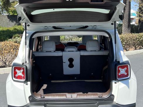 Used 2017 Jeep Renegade Limited FWD image 14